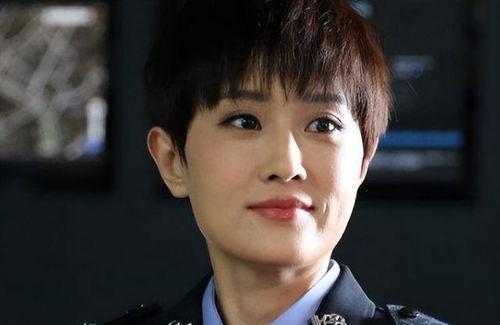 尹姝贻照片,镜头下的优雅与魅力