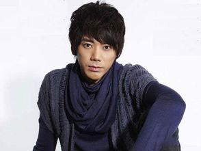 苏见信照片,光影中的摇滚传奇